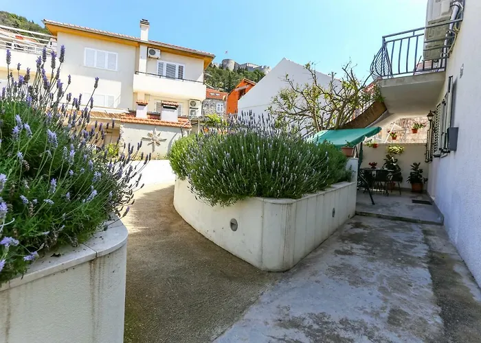 Pina Hvar Seaview Apartment